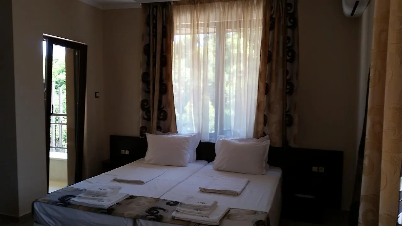 Taai Hotel Sozopol 0*,